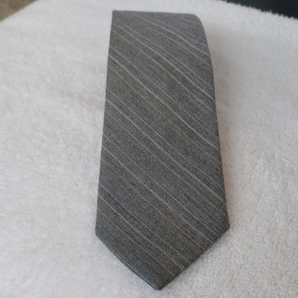 Aeroplane tie - Picture 1 of 4